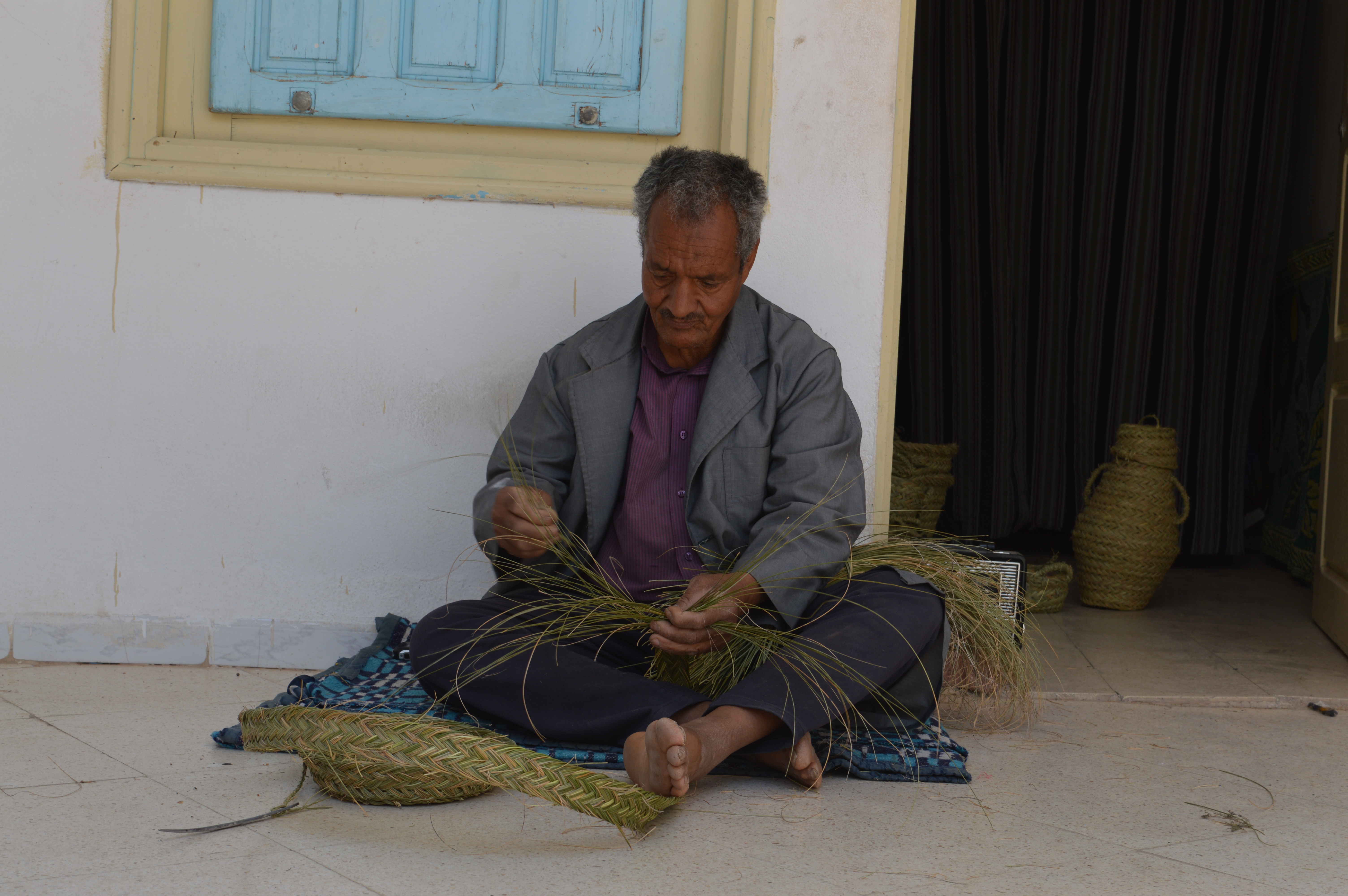 Basket weaver Tataouine